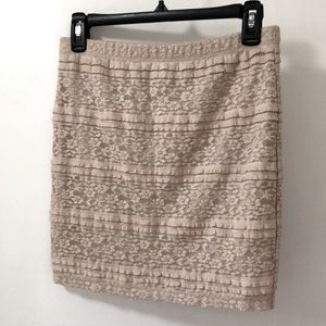 Forever 21 lace miniskirt size medium